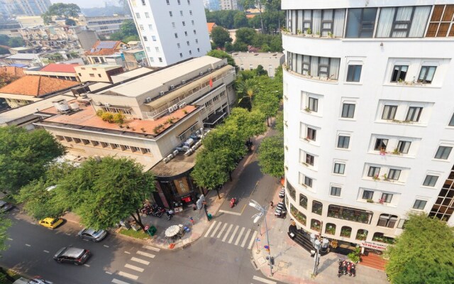 Queen Central Hotel 2