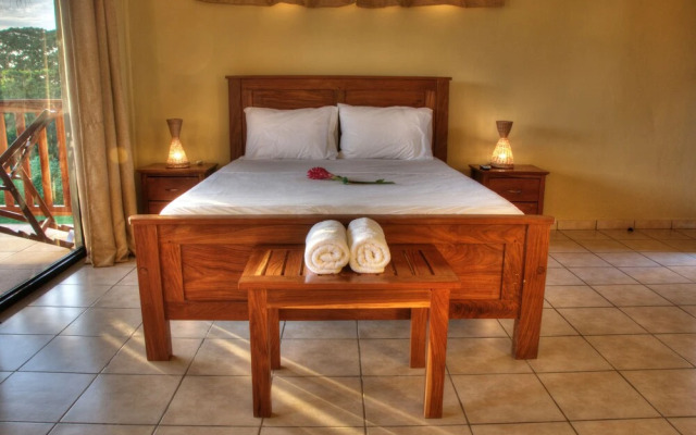 Las Palmeras Beach Hotel