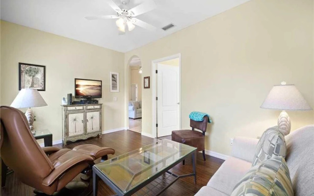 L'Pavia - Two Bedroom Condo