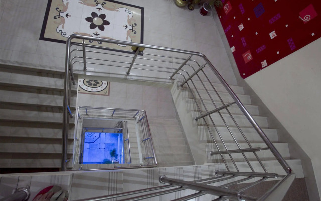 Hotel Metro International
