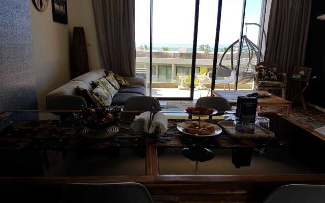 Azuri Apartment Beach and Pool