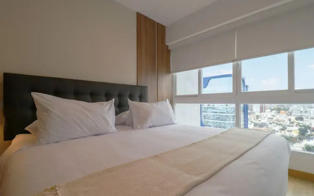 Elegant 3BR Duplex With Balcony in Miraflores