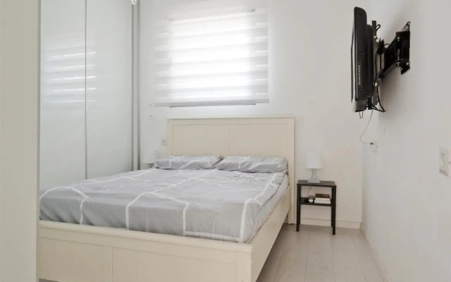 Oַ&O Group- Mini Penthouse 3BR Sea View Bat-Yam