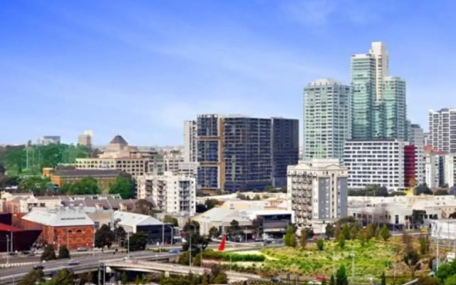ReadySet Apartments City Tower