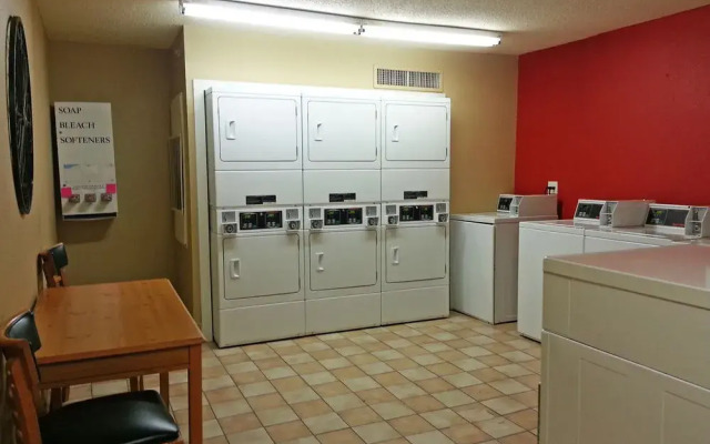 Extended Stay America Hotel Memphis - Poplar Avenue