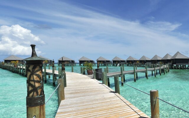 Komandoo Maldives Island Resort