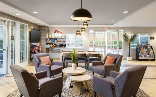 Candlewood Suites Anaheim - Resort Area by IHG