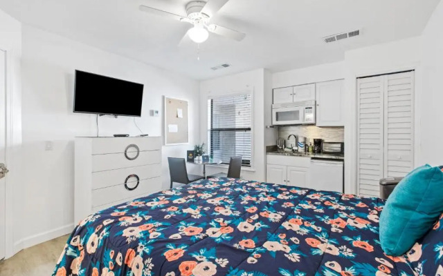 St Thomas Square MOA