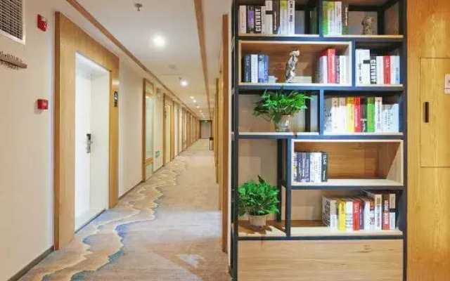Lizun Select Hotel (Hebi Liyang Road Branch)
