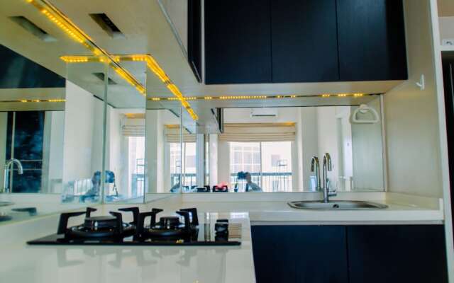 Fancy and Nice 1BR Apartment at Silkwood Residence