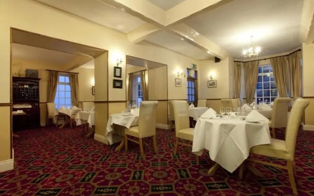 Woodenbridge Hotel and Lodge