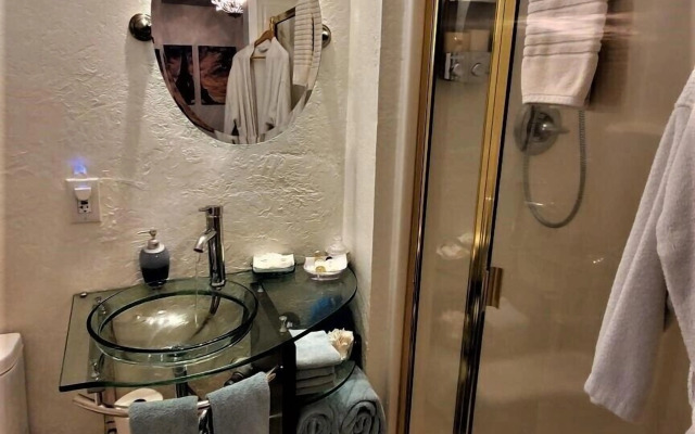 Misty Valley Inn B&B