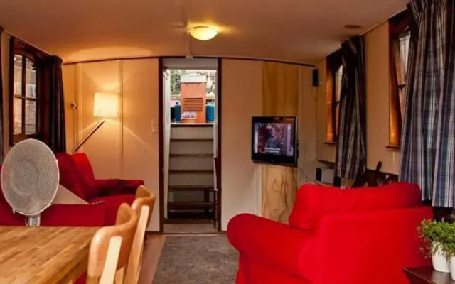 The Hoop Houseboat