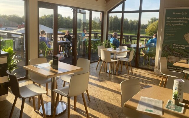 Appletree Holiday Park