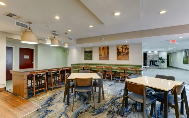 Fairfield Inn & Suites Dallas Las Colinas