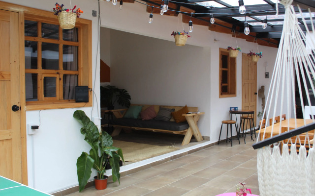 Real 114 Hostal - Hostel