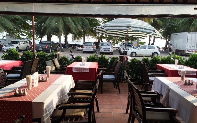 Hotel Jomtien Boathouse