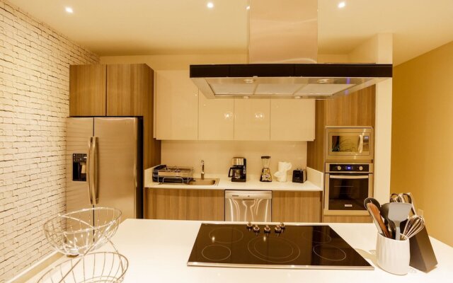 Vista Vela 2103 3 BR by Casago