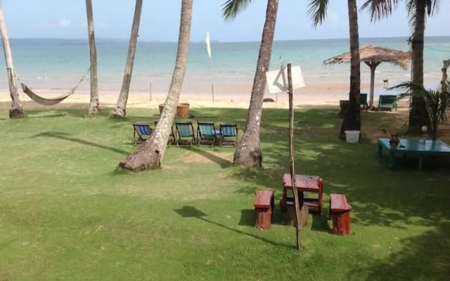 Holiday Beach Resort