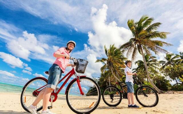 Jamaica Royale Beach Waves