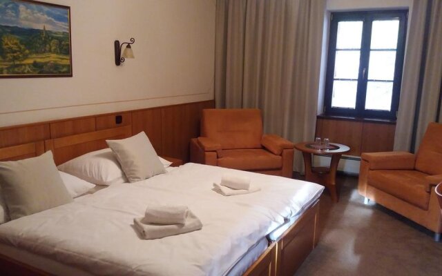 Zámeček pod hradem - hotel