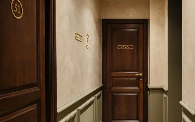 Leon Hotel-pigalle/suite-12