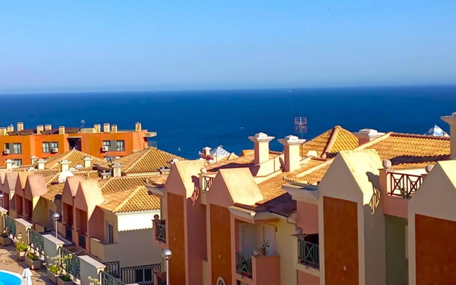 Oceanview Duplex shared Pool & Beach Sesimbra