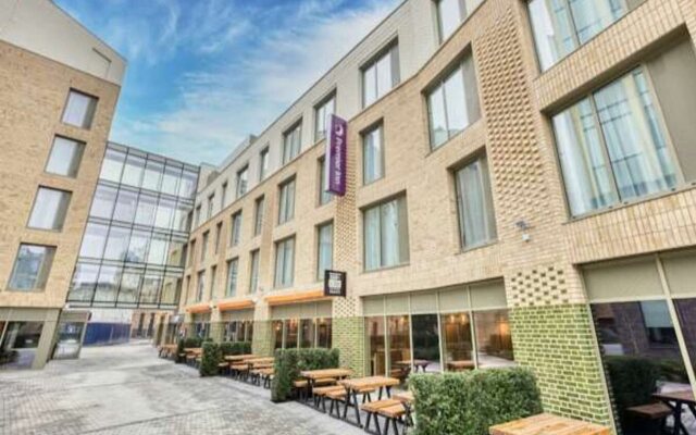 Premier Inn London Southwark Station Hotel