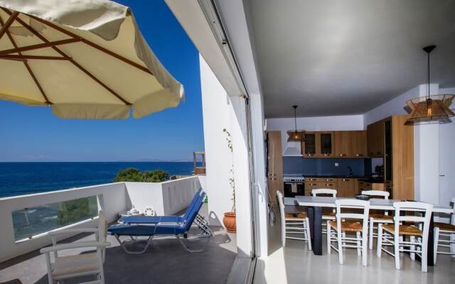 2 Bedroom Apartment With Terrace in Tinos Chora