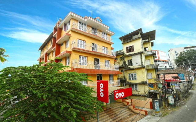 Hotel Vbee Plaza By OYO Rooms