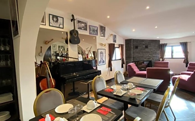 Le Moulin