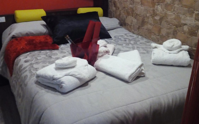 Loft jacuzzi lila Casa Ermita San Antonio