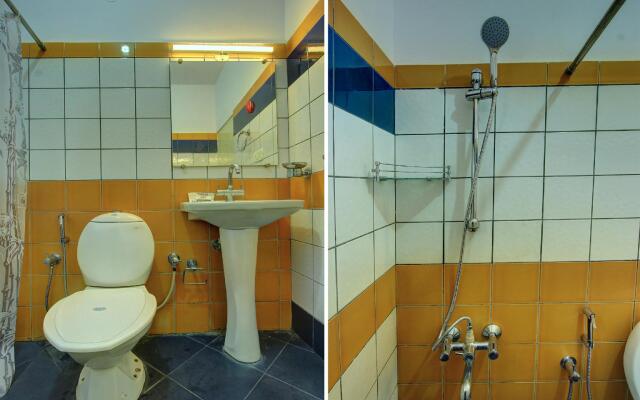 OYO 24935 Aiwan E Ashraf Suites