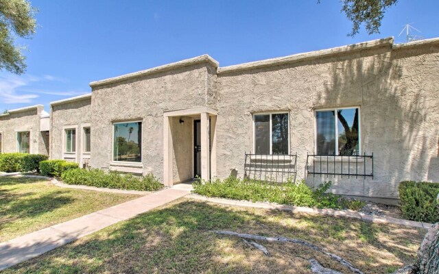 Sunny Scottsdale Townhome - Walk to Trolley & Lake