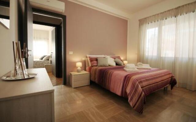 Eur Bright Spacious terraced Apartment