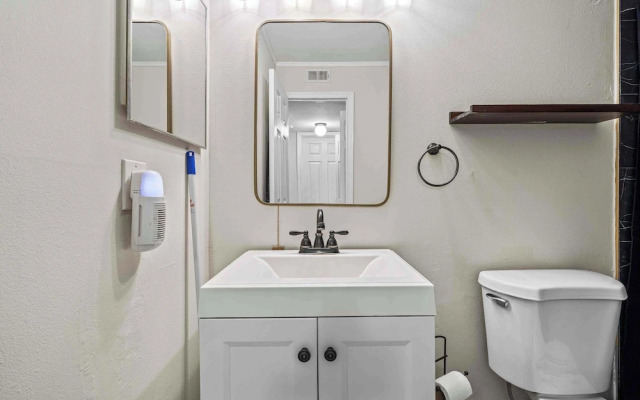 The Urban Oasis Serene Views!