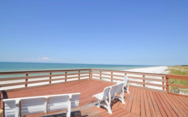 Regatta Beach Club N 913 by Vtrips