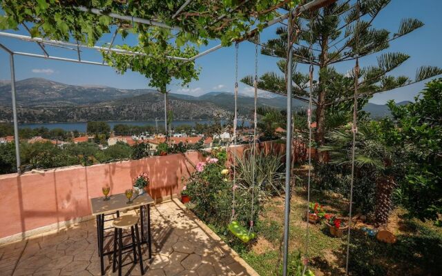 Elisso Apartment