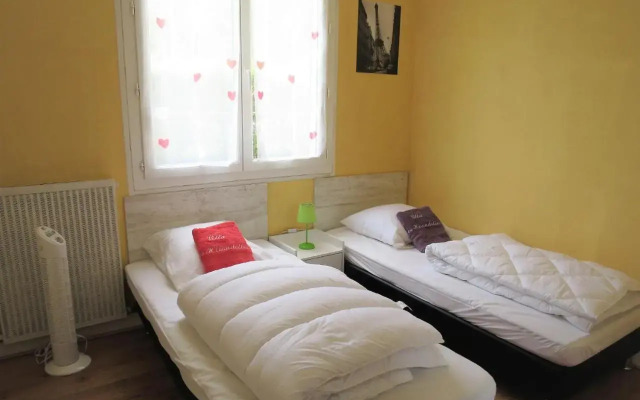 Holiday Home Les Hirondelles - ADS185