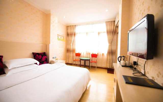 Xinweicheng Hotel (Guangzhou Shixi Subway Station)