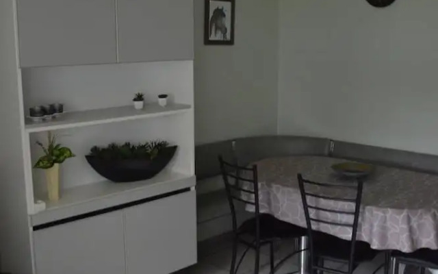 Charming Belgian Getaway, Vakantiewoning in Oudsbergen - 3 Bedrooms & Garden