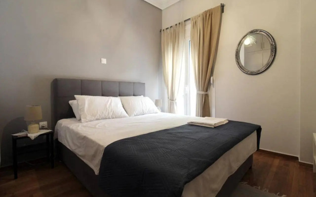 Cozy flat in Hilton, central Athens, 3' metro, VFM!