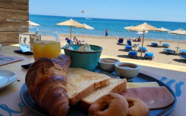 Pathos SeaSide Suites