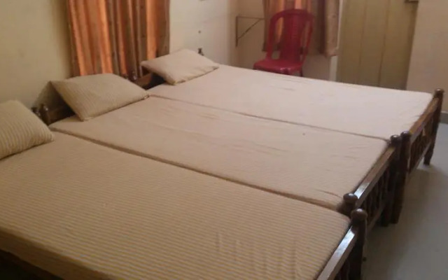 Kailas Inn