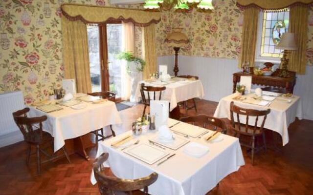 Gwern Borter Manor