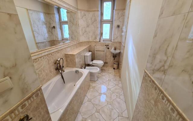 Apartament Kryształowy