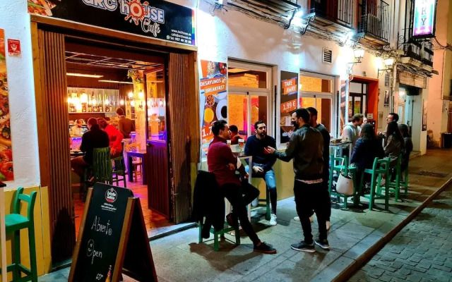 Arc House Ribera - Hostel