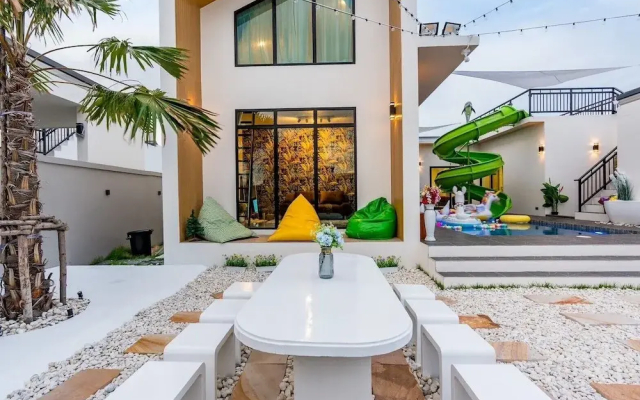 58-20 Pool Villa