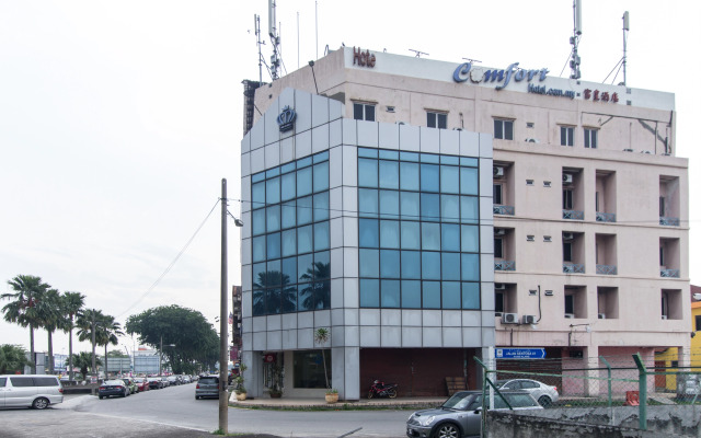 Super OYO 447 Comfort Hotel Meru