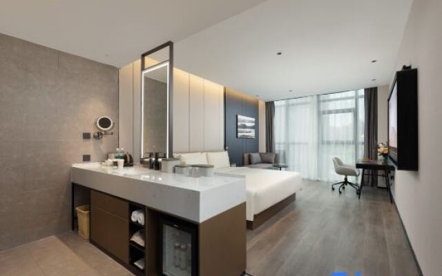 Atour Hotel Shanghai  Jing'an IMIX Park